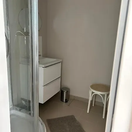 Rdc à 2 Pas De La Et Des Commerces De * Berck