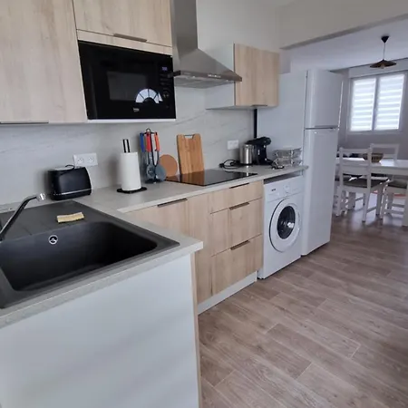 Casa vacanze Rdc à 2 Pas De La Et Des Commerces De *